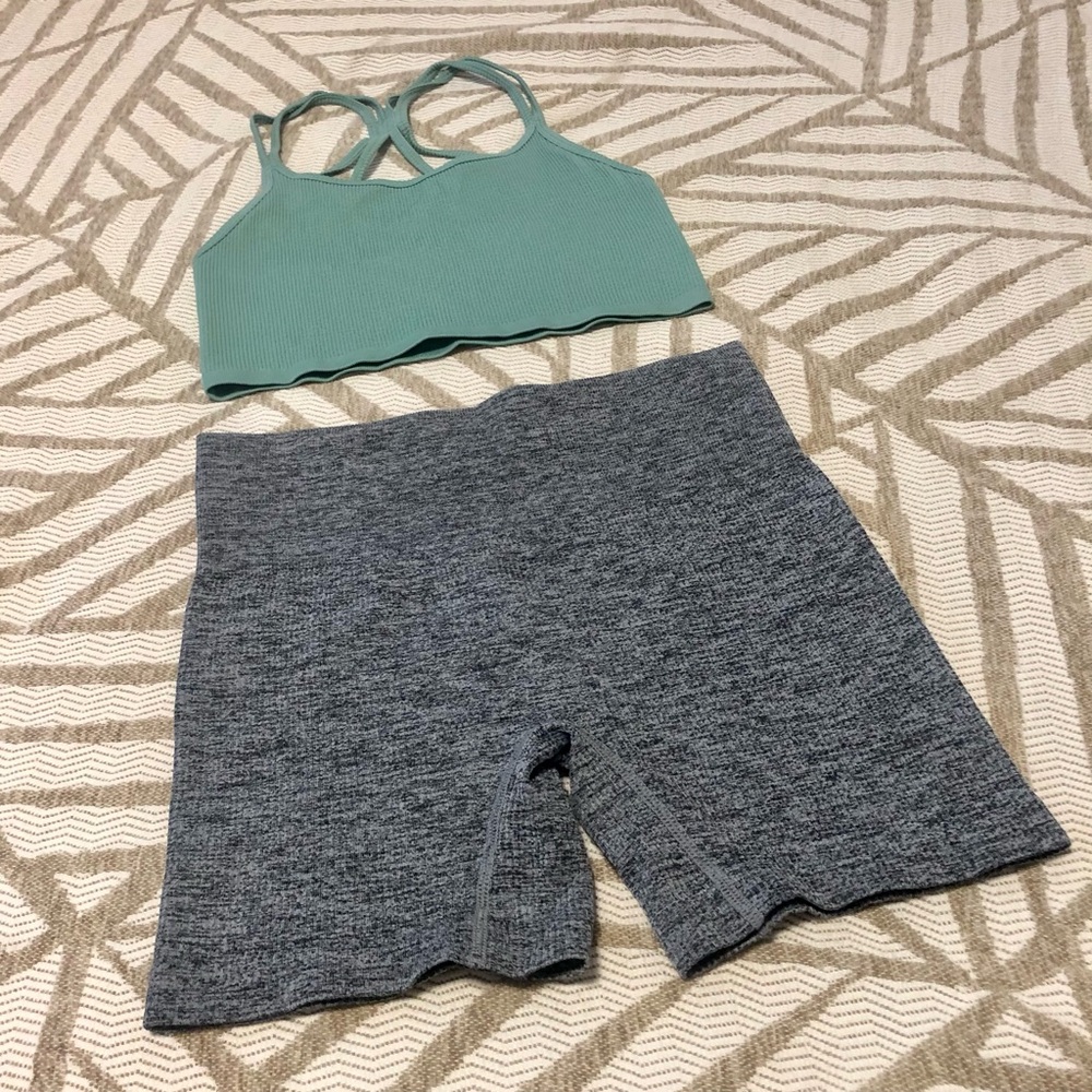 Colsie/Forever 21 Workout Set! Green Sports Bra and Gray Shorts
